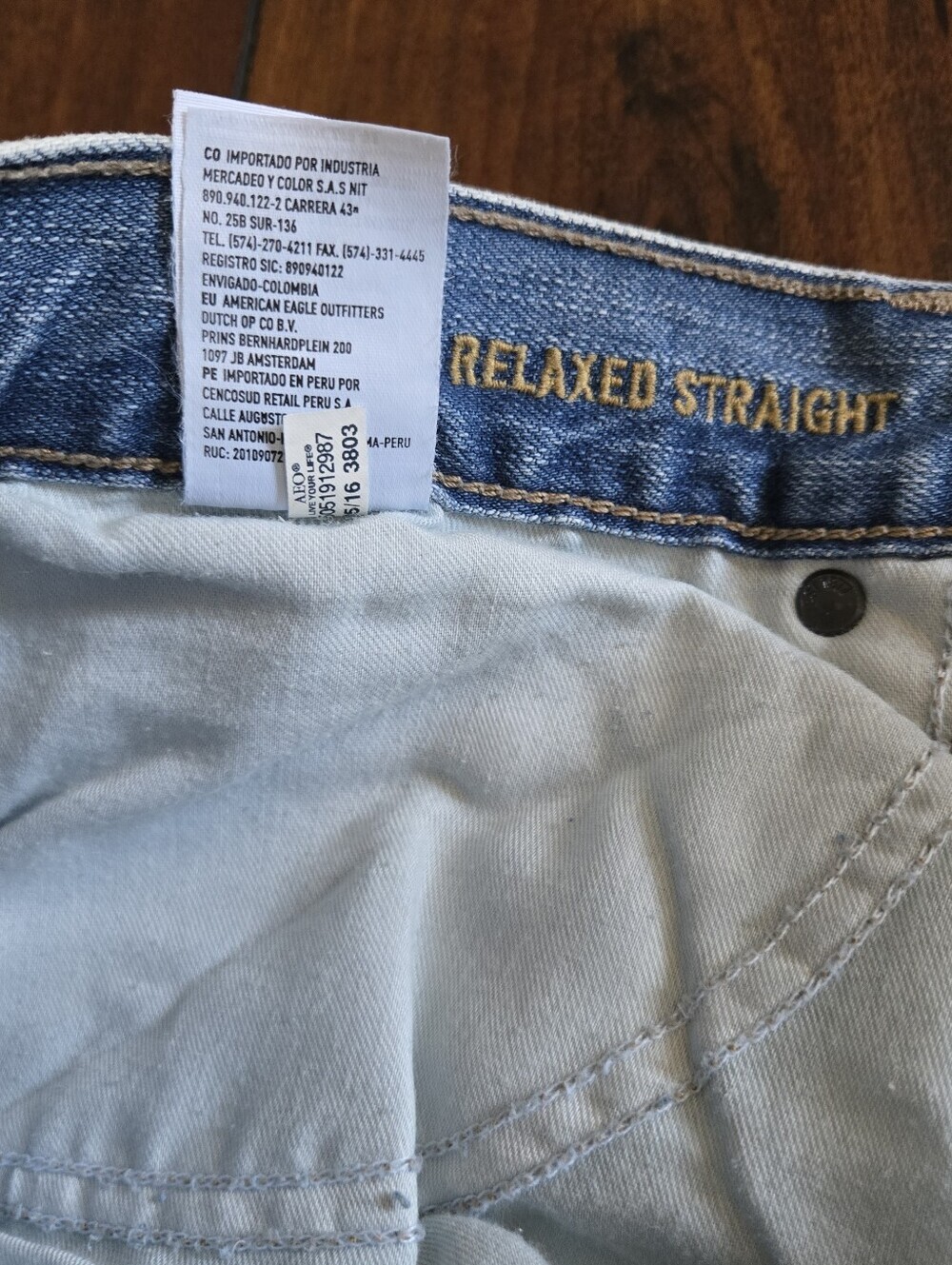 American Eagle Outfitters Relaxed Straight Core Flex Jeans Mens 34x32 Light Wash - Picture 11 of 11